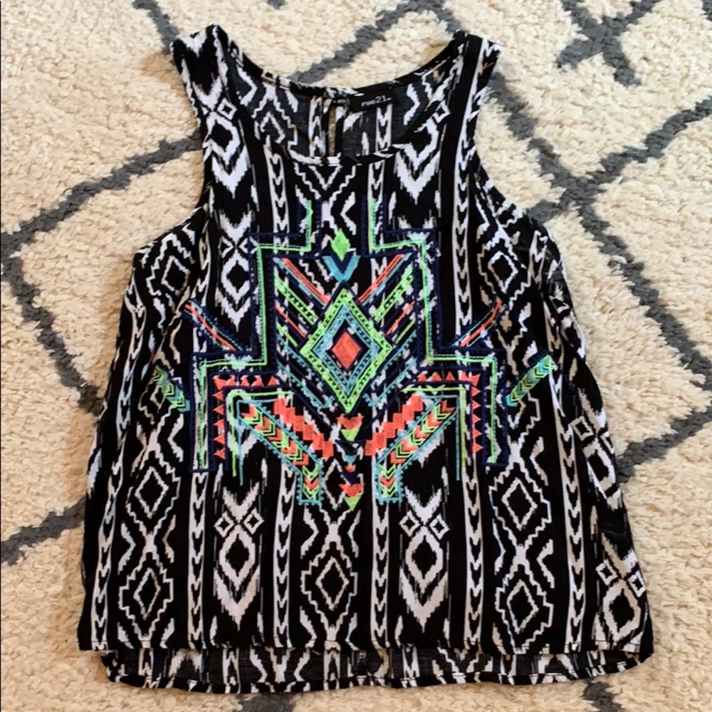 Rue 21 tank